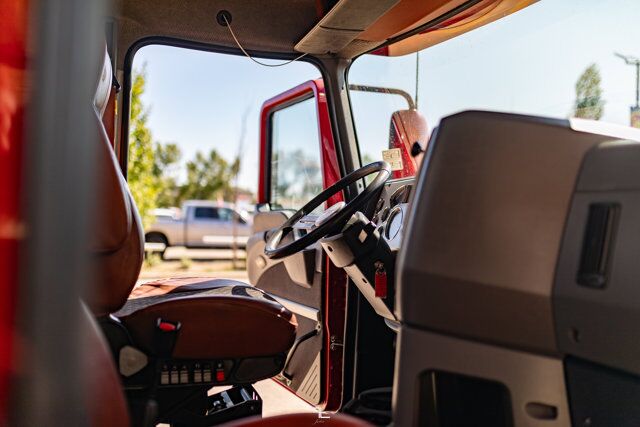 2015 Mack Pinnacle CXU 613 Daycab Tractor Diesel Red Deer AB