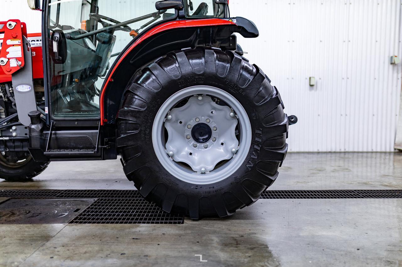 2015 Massey Ferguson 1758 4WD Tractor Loader Diesel Red Deer AB
