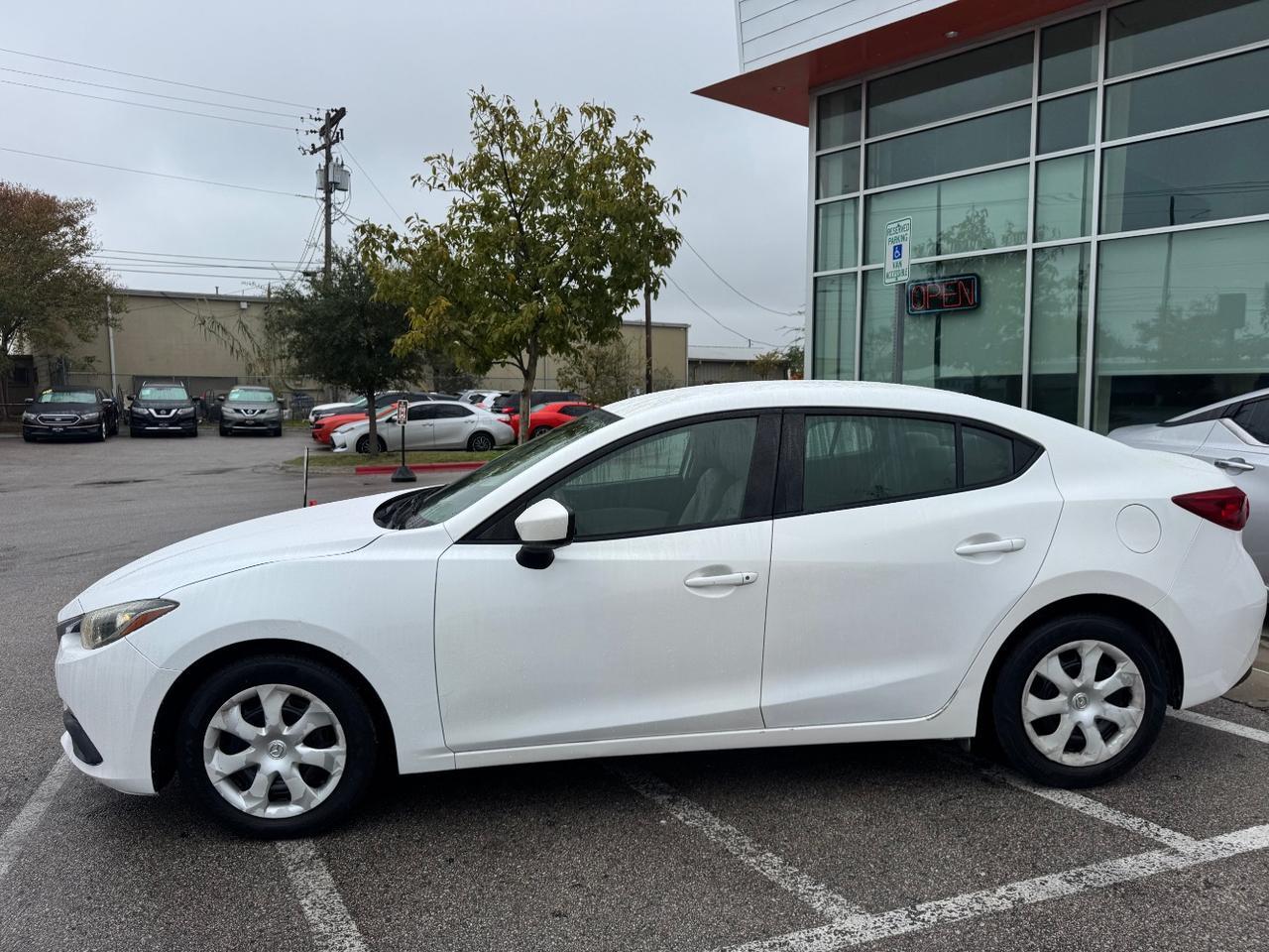 2015 Mazda Mazda3 i Sport Austin TX