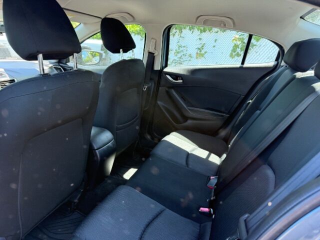 2015 Mazda Mazda3 i Sport East Islip NY