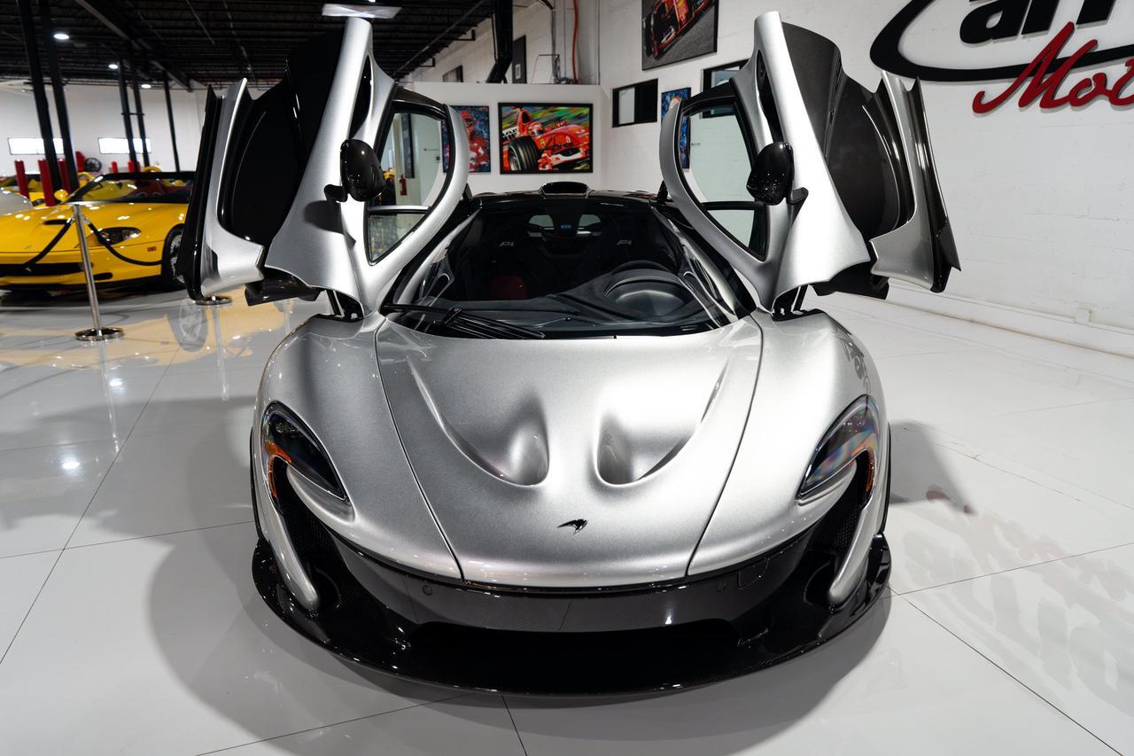 2015 McLaren P1