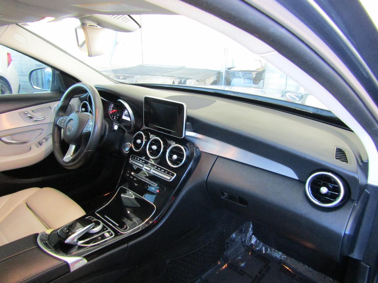 2015 Mercedes-Benz C 300 4dr Sdn C 300 RWD Grand Prairie TX