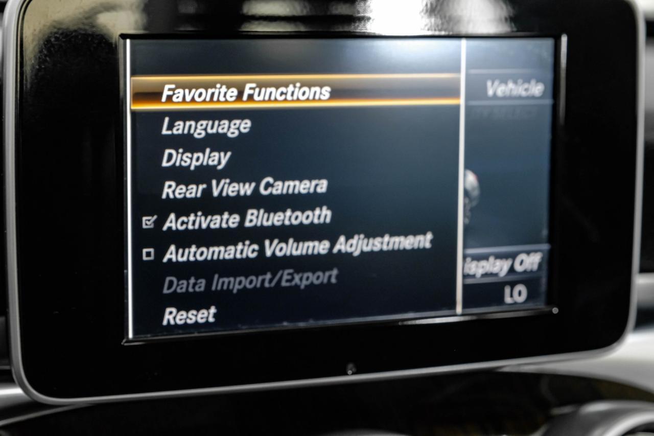 2015 Mercedes-Benz C 300 SPORT BLIND SPOT ASSIST LEATHER SEATS REAR CAMERA KEYLESS START BLUETOOTH Carrollton TX