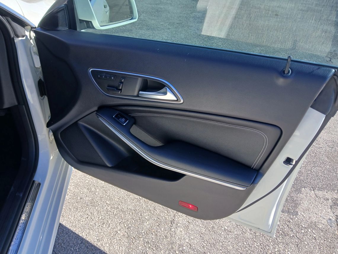 2015 Mercedes-Benz CLA-Class CLA 250 Coupe 4D Maitland FL