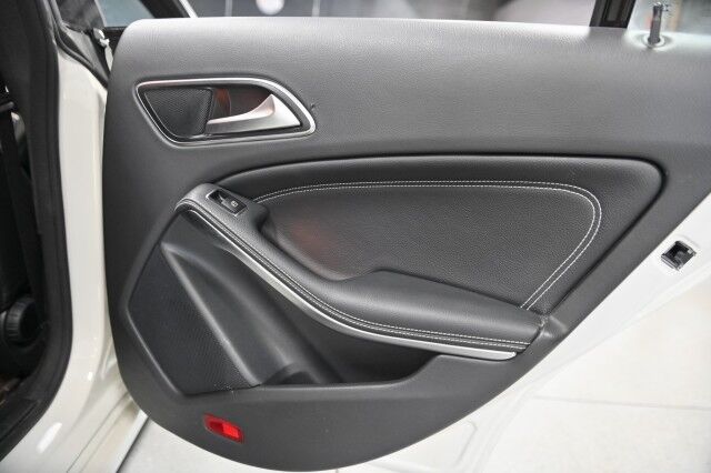 2015 Mercedes-Benz CLA250 4Matic 4dr Sedan Chicago IL