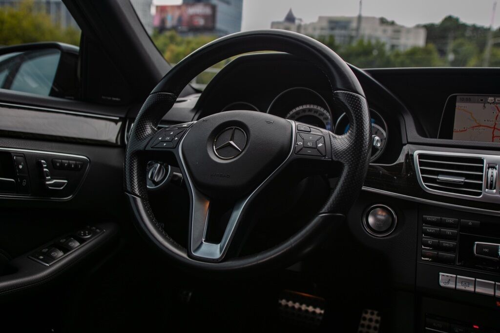 2015 Mercedes Benz E 350 Sport photo 27