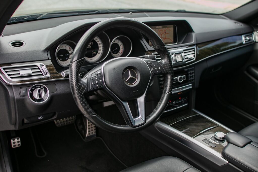 2015 Mercedes Benz E 350 Sport photo 18