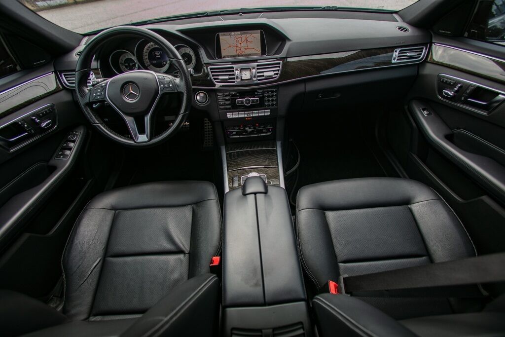 2015 Mercedes Benz E 350 Sport photo 25
