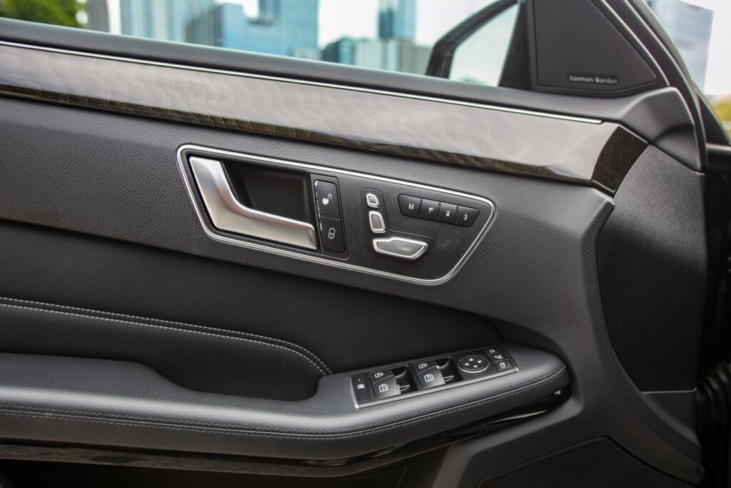 2015 Mercedes Benz E 350 Sport photo 32