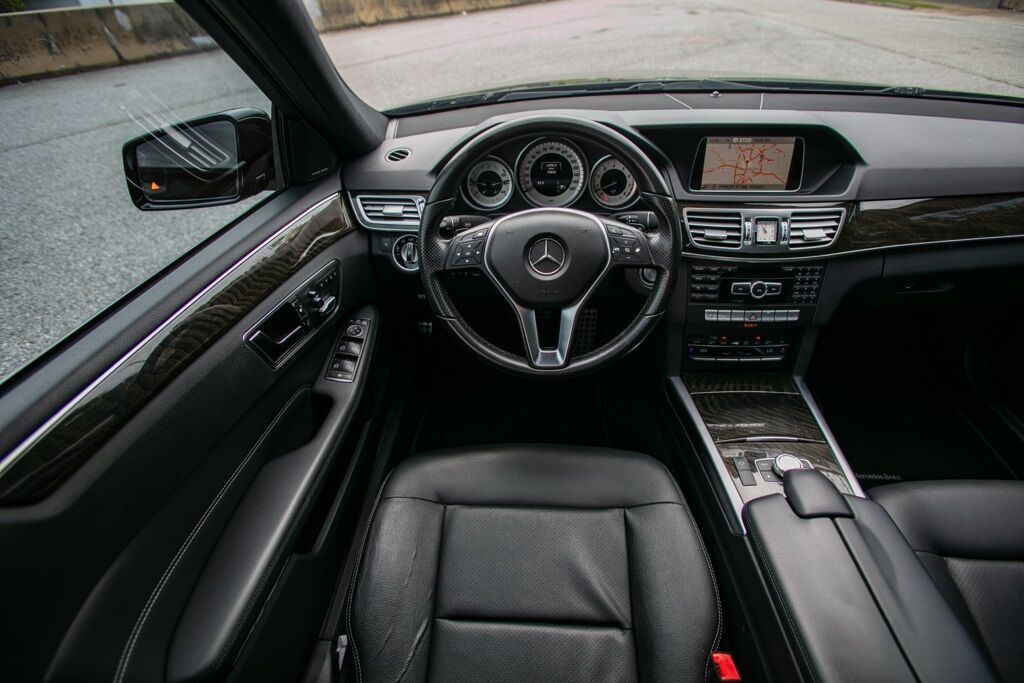 2015 Mercedes Benz E 350 Sport photo 26