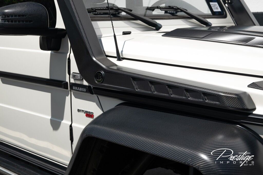 2015 Mercedes-Benz G 63 AMG 6X6 BRABUS 700