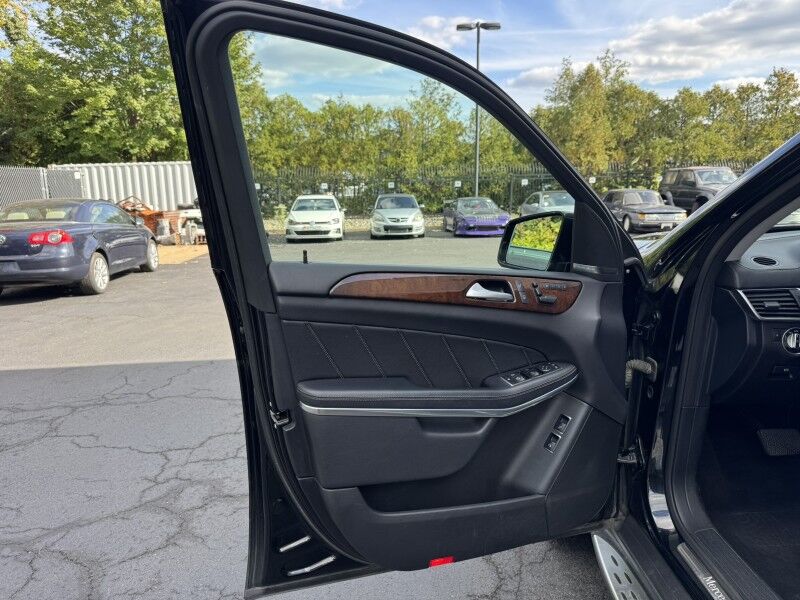 2015 Mercedes-Benz GL550 4Matic Willow Grove PA