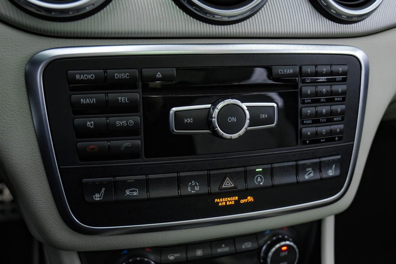 2015 Mercedes-Benz GLA 250 4MATIC NAVIGATION PANORAMA LEATHER HEATED SEATS REAR CAMERA POWE Carrollton TX