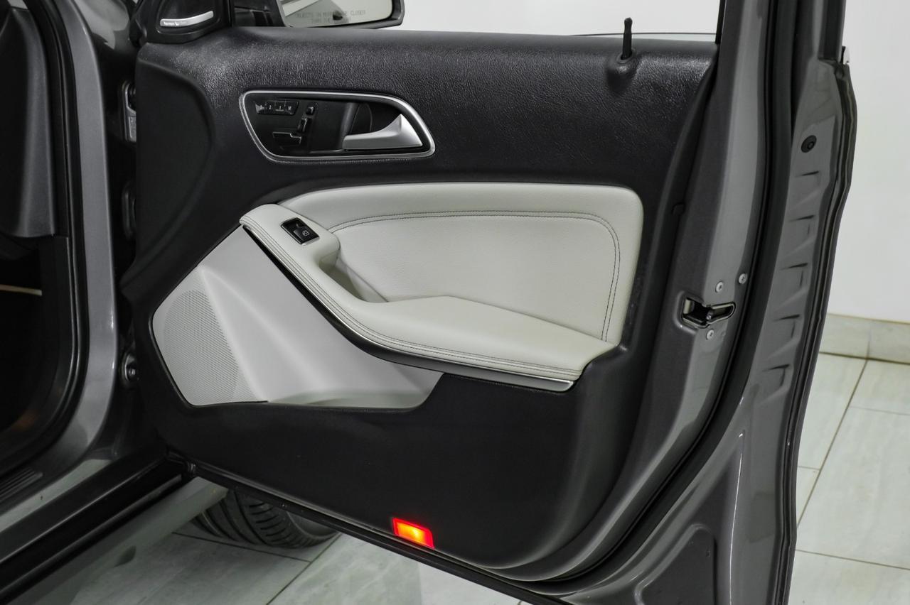 2015 Mercedes-Benz GLA 250 4MATIC NAVIGATION PANORAMA LEATHER HEATED SEATS REAR CAMERA POWE Carrollton TX