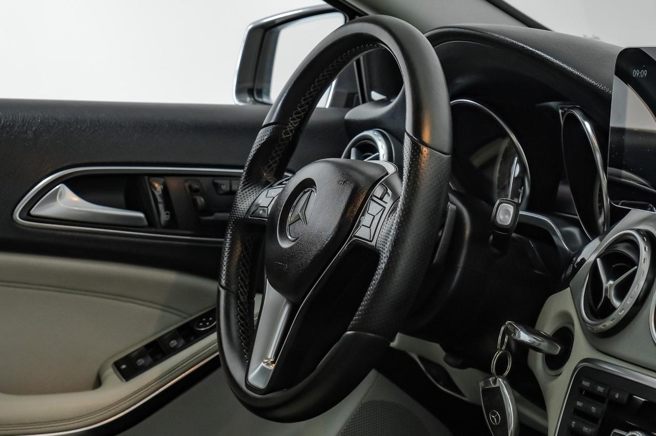 2015 Mercedes-Benz GLA 250 4MATIC NAVIGATION PANORAMA LEATHER HEATED SEATS REAR CAMERA POWE Carrollton TX