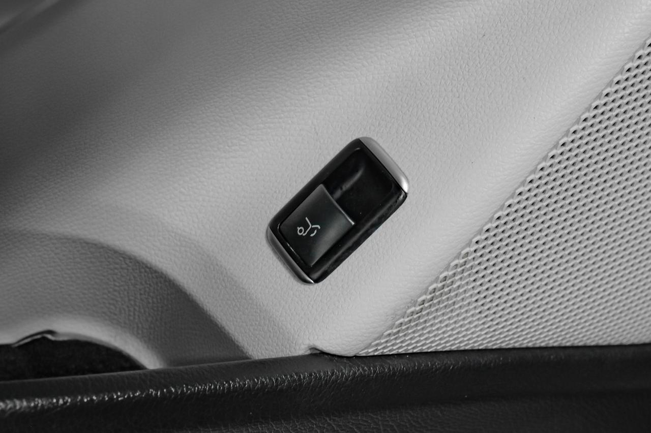 2015 Mercedes-Benz GLA 250 4MATIC NAVIGATION PANORAMA LEATHER HEATED SEATS REAR CAMERA POWE Carrollton TX