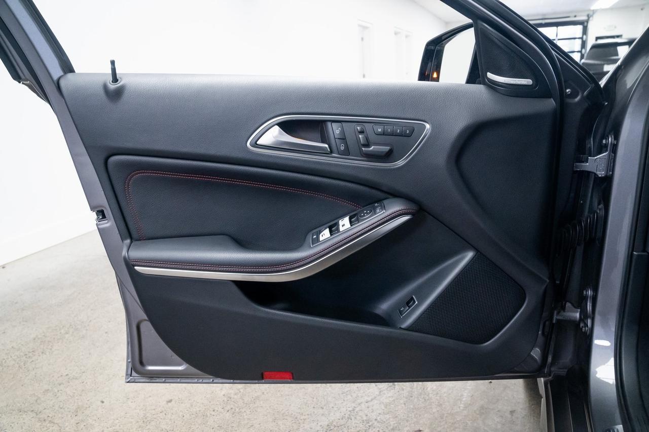 2015 Mercedes-Benz GLA GLA 45 AMG 1 Owner Heated Seats Premium Package Portland OR
