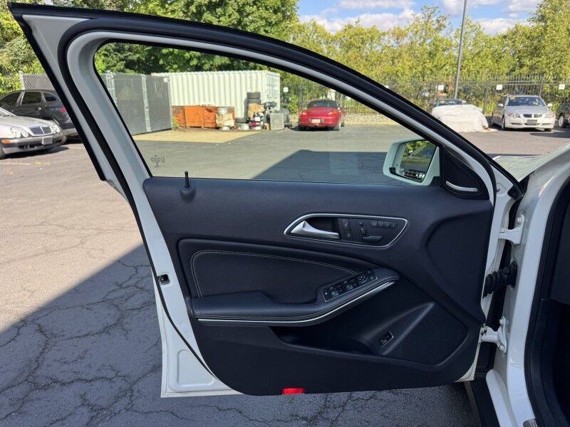 2015 Mercedes-Benz GLA250 4Matic Willow Grove PA