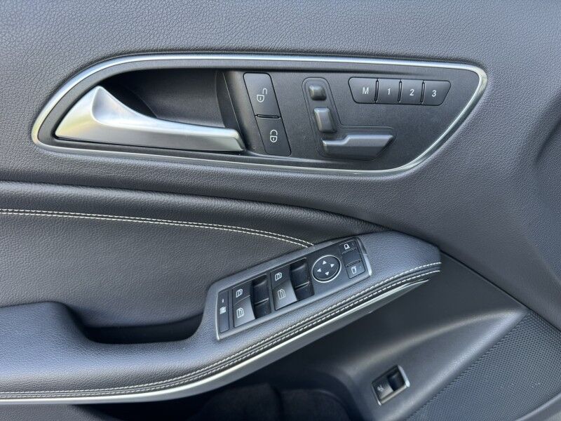 2015 Mercedes-Benz GLA250 4Matic Willow Grove PA