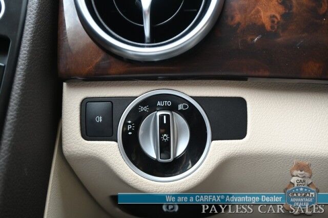 2015 Mercedes-Benz GLK 350 / AWD / Premium 1 & Multimedia Pkg / Power & Heated Leather Seats / Lane Departure & Blind Spot Alert / Navigation / Panoramic Sunroof / Bluetooth / Back Up Camera / Cruise Control / Tow Pkg Anchorage AK