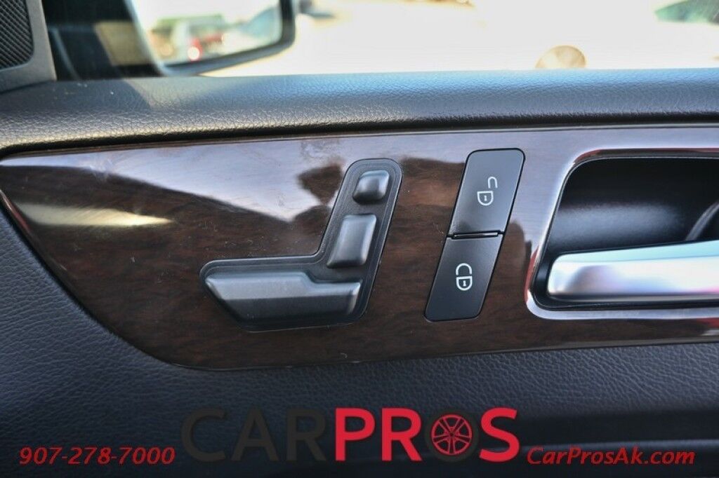 2015 Mercedes-Benz ML 350 4Matic - AWD - Premium Pkg - Power & Heated Leather Seats - Navigation - Bluetooth - Backup Camera - Dual Zone Climate - Fog Lights - Fixed Running Boards - Keyless Entry - Aluminum Wheels - Tow Pkg - 1 Owner Anchorage AK