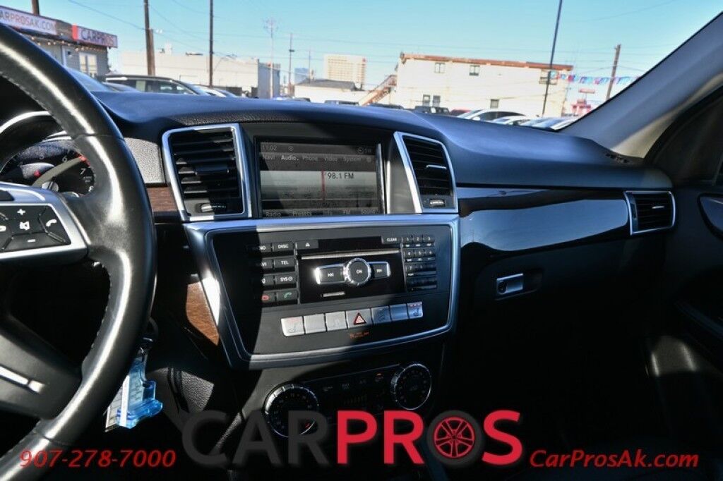 2015 Mercedes-Benz ML 350 4Matic - AWD - Premium Pkg - Power & Heated Leather Seats - Navigation - Bluetooth - Backup Camera - Dual Zone Climate - Fog Lights - Fixed Running Boards - Keyless Entry - Aluminum Wheels - Tow Pkg - 1 Owner Anchorage AK