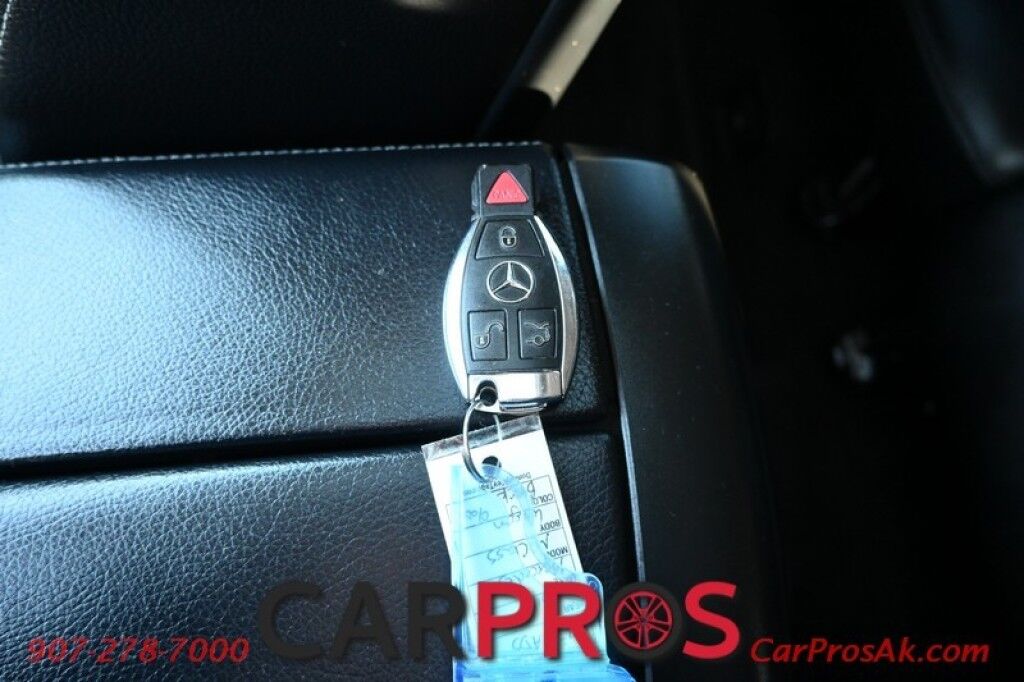 2015 Mercedes-Benz ML 350 4Matic - AWD - Premium Pkg - Power & Heated Leather Seats - Navigation - Bluetooth - Backup Camera - Dual Zone Climate - Fog Lights - Fixed Running Boards - Keyless Entry - Aluminum Wheels - Tow Pkg - 1 Owner Anchorage AK