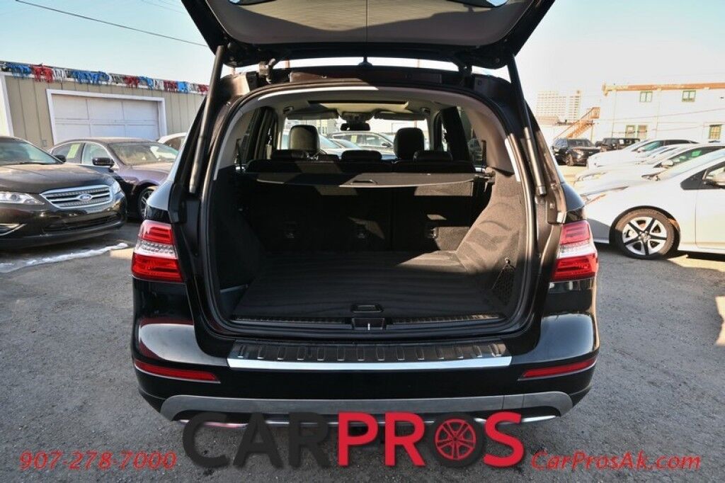 2015 Mercedes-Benz ML 350 4Matic - AWD - Premium Pkg - Power & Heated Leather Seats - Navigation - Bluetooth - Backup Camera - Dual Zone Climate - Fog Lights - Fixed Running Boards - Keyless Entry - Aluminum Wheels - Tow Pkg - 1 Owner Anchorage AK