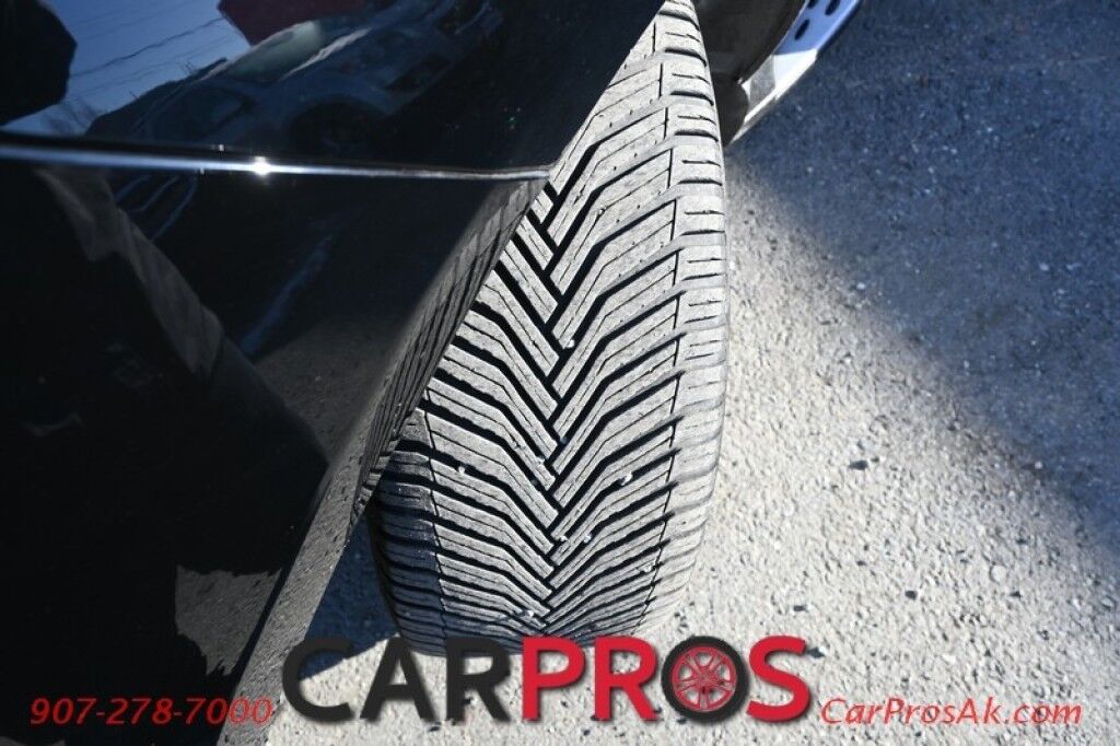 2015 Mercedes-Benz ML 350 4Matic - AWD - Premium Pkg - Power & Heated Leather Seats - Navigation - Bluetooth - Backup Camera - Dual Zone Climate - Fog Lights - Fixed Running Boards - Keyless Entry - Aluminum Wheels - Tow Pkg - 1 Owner Anchorage AK