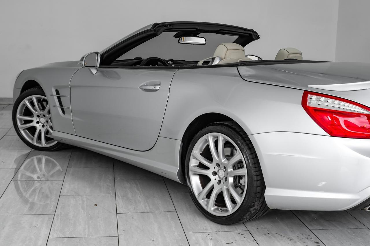 2015 Mercedes-Benz SL 400 BLIND SPOT ASSIT NAVIGATION PANORAMA LEATHER SEATS REAR CAMERA KEYLESS START Carrollton TX
