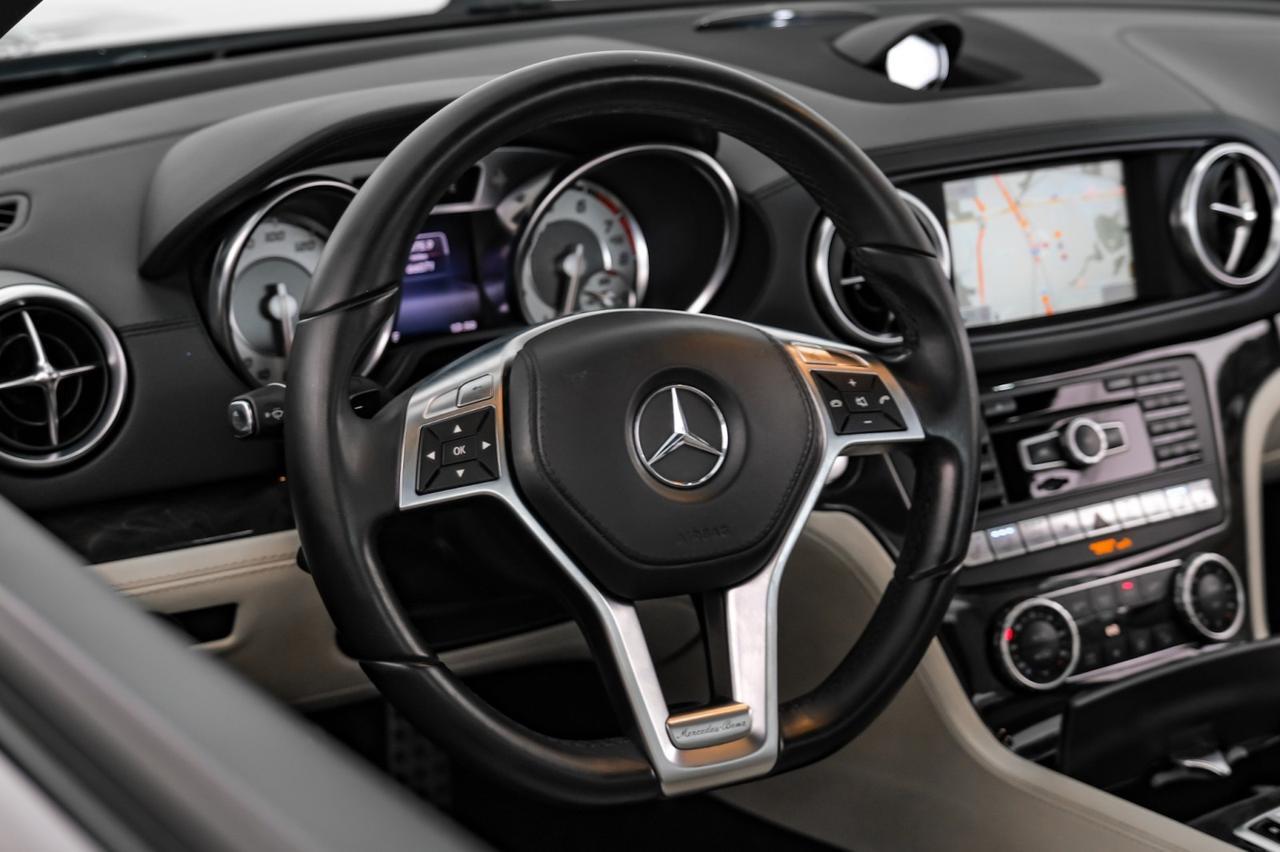 2015 Mercedes-Benz SL 400 BLIND SPOT ASSIT NAVIGATION PANORAMA LEATHER SEATS REAR CAMERA KEYLESS START Carrollton TX