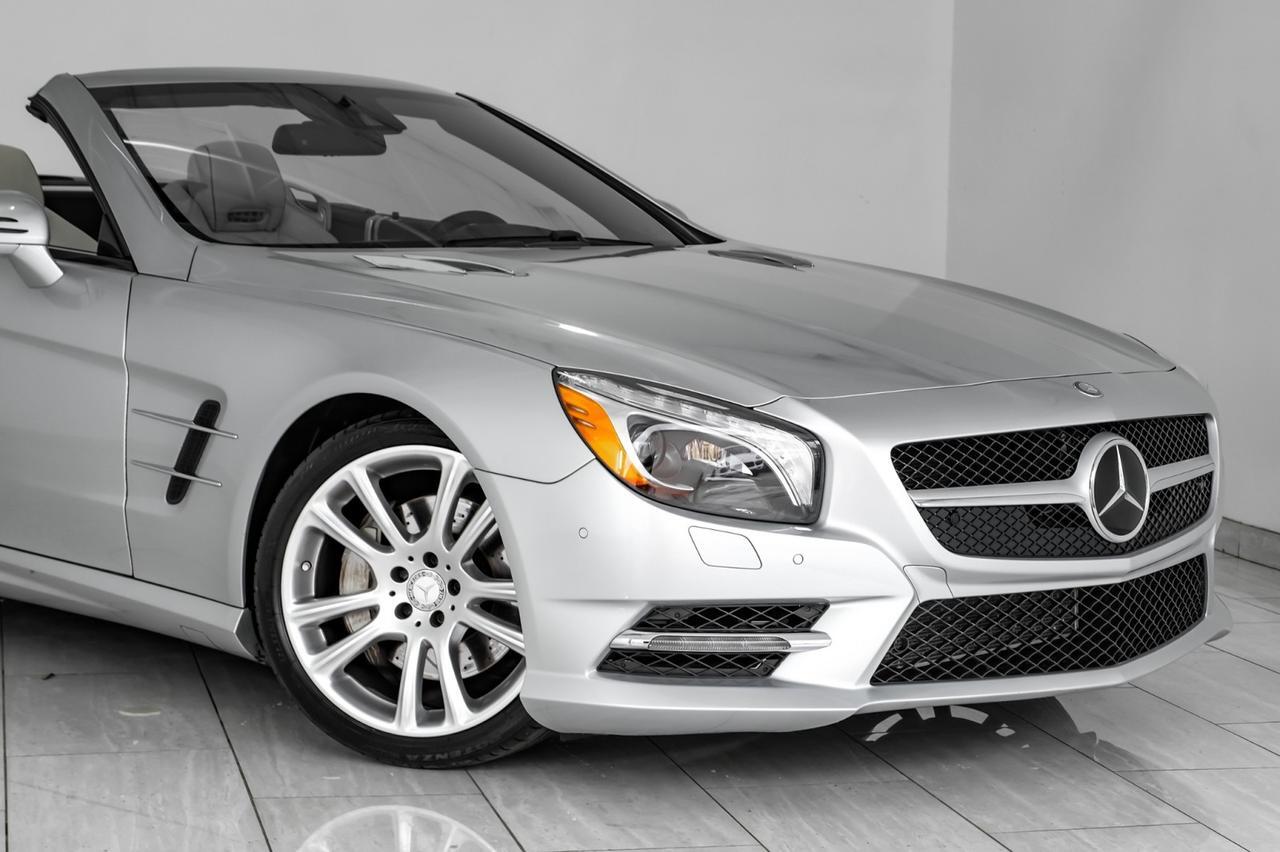 2015 Mercedes-Benz SL 400 BLIND SPOT ASSIT NAVIGATION PANORAMA LEATHER SEATS REAR CAMERA KEYLESS START Carrollton TX