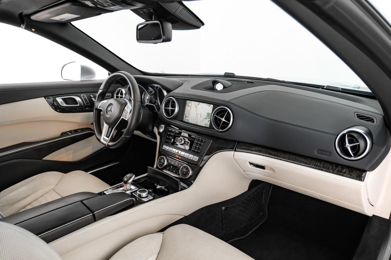 2015 Mercedes-Benz SL 400 BLIND SPOT ASSIT NAVIGATION PANORAMA LEATHER SEATS REAR CAMERA KEYLESS START Carrollton TX