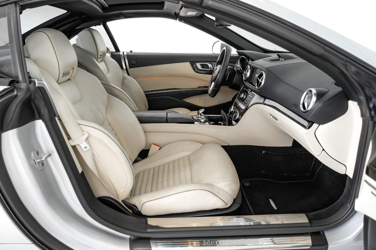 2015 Mercedes-Benz SL 400 BLIND SPOT ASSIT NAVIGATION PANORAMA LEATHER SEATS REAR CAMERA KEYLESS START Carrollton TX