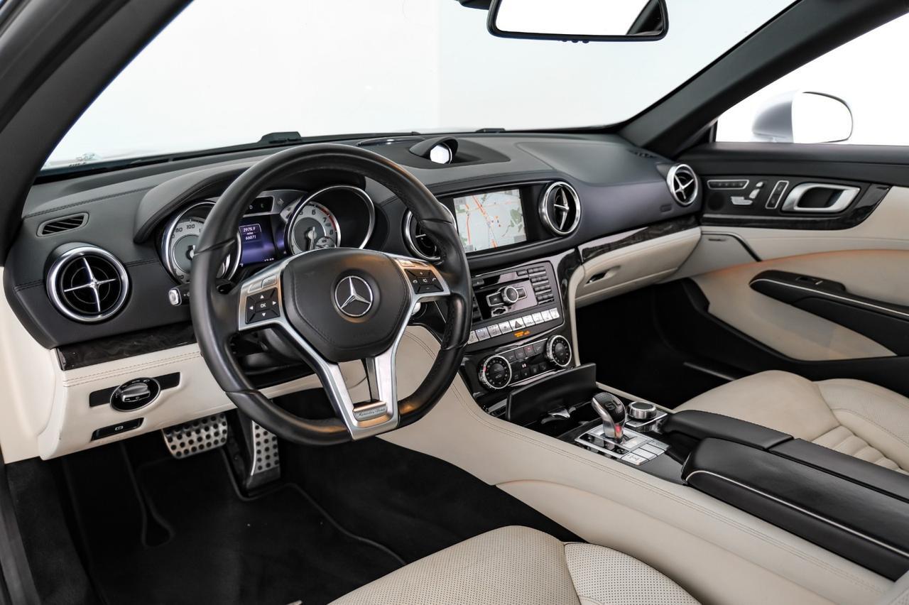 2015 Mercedes-Benz SL 400 BLIND SPOT ASSIT NAVIGATION PANORAMA LEATHER SEATS REAR CAMERA KEYLESS START Carrollton TX