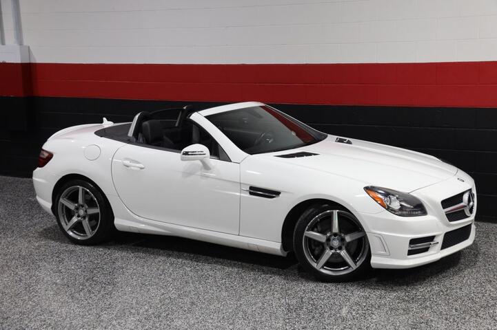 2015 Mercedes Benz SLK 250 AMG photo 2