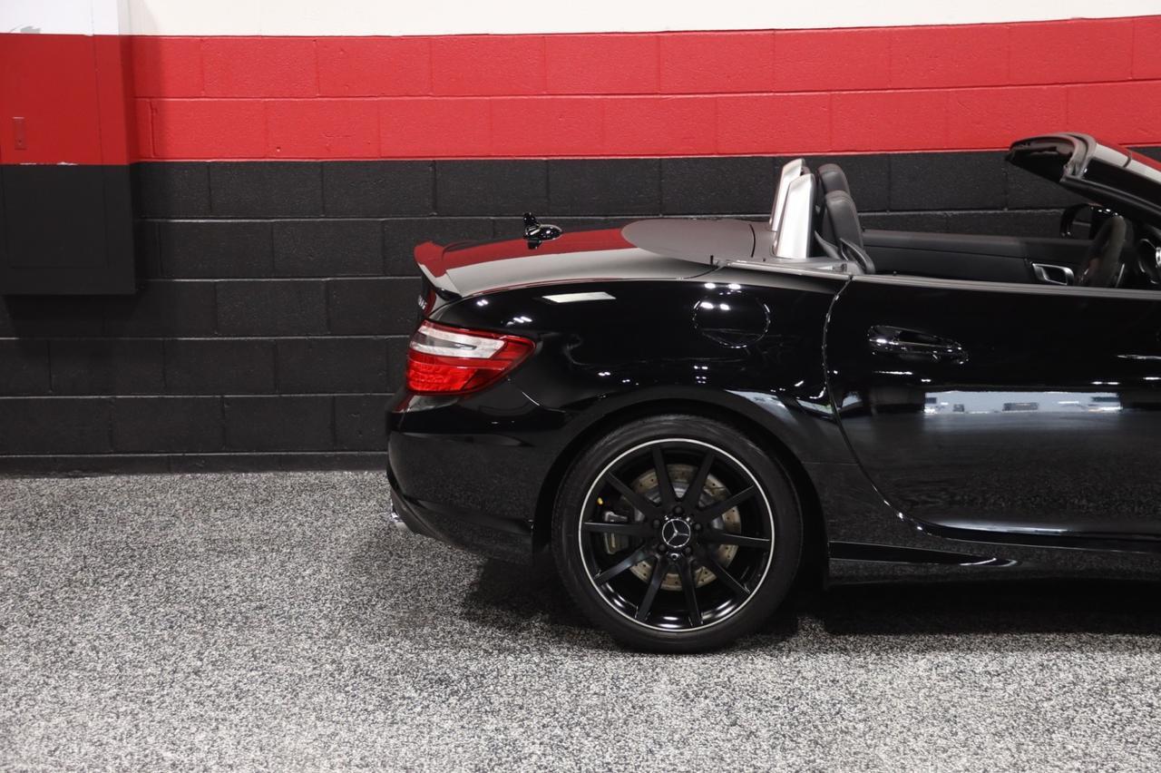 2015 Mercedes-Benz SLK 55 AMG 2dr Roadster Skokie IL