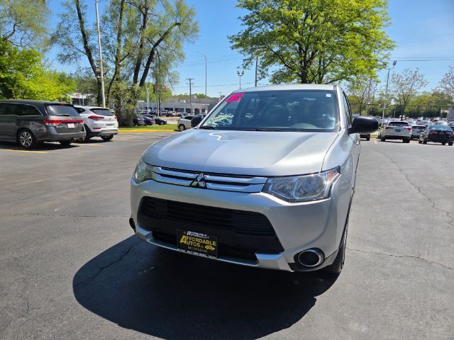 2015 Mitsubishi Outlander ES 2WD