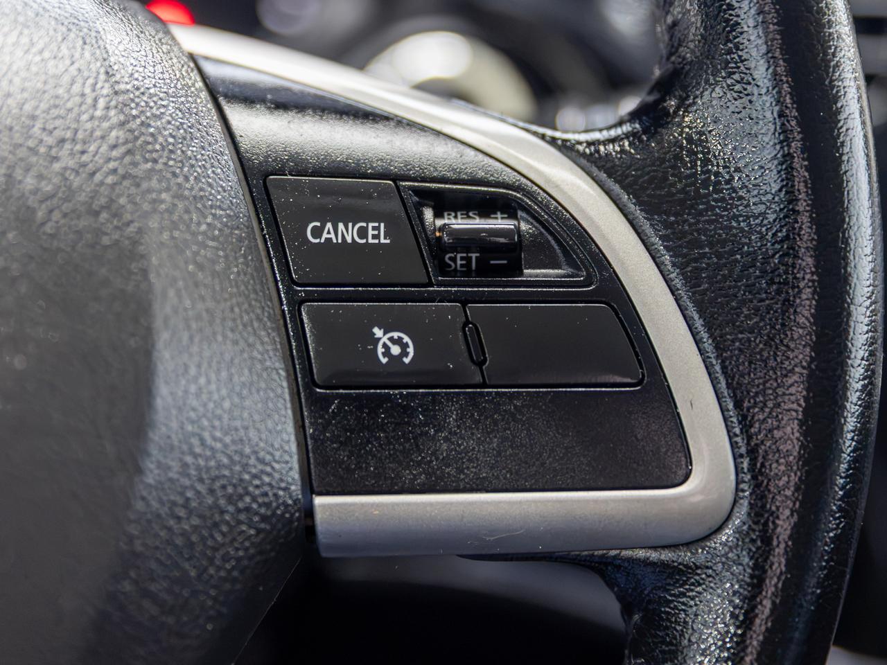 2015 Mitsubishi Outlander SE AWD 7-Passenger Cranberry PA
