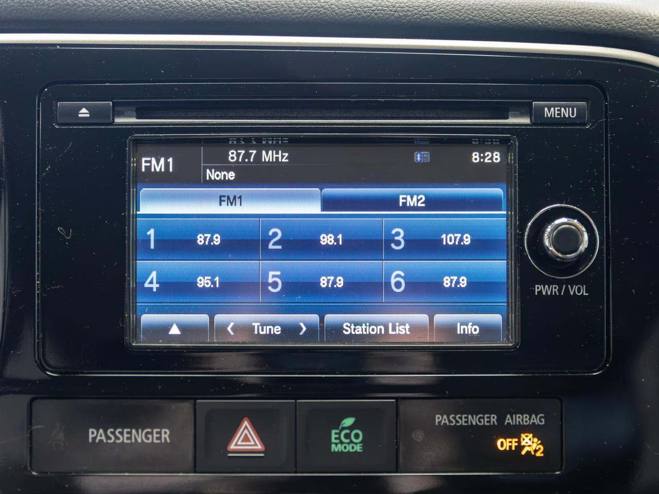 2015 Mitsubishi Outlander SE AWD 7-Passenger Cranberry PA