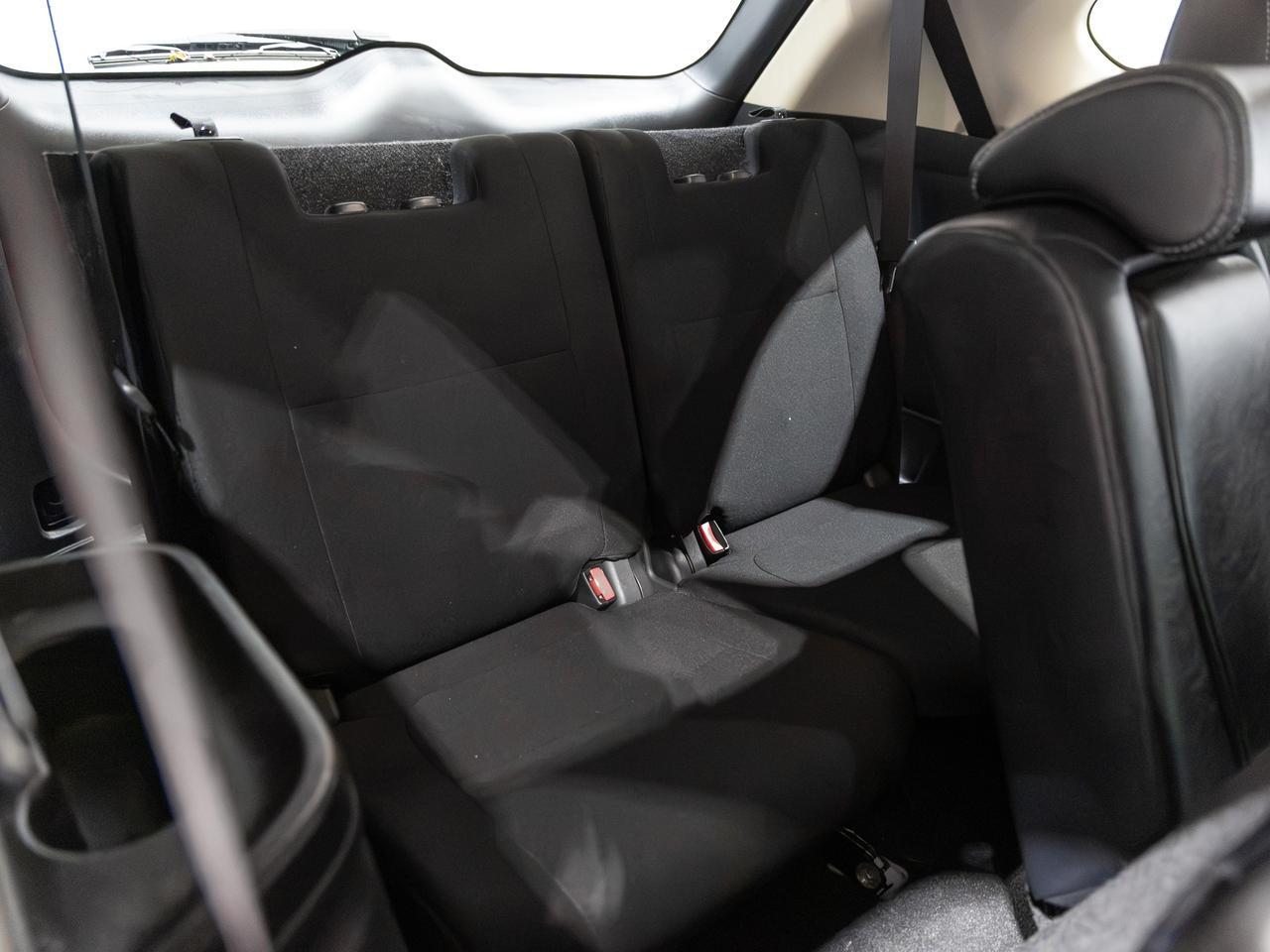 2015 Mitsubishi Outlander SE AWD 7-Passenger Cranberry PA