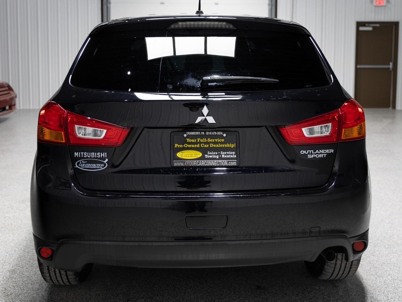 2015 Mitsubishi Outlander Sport ES photo 3