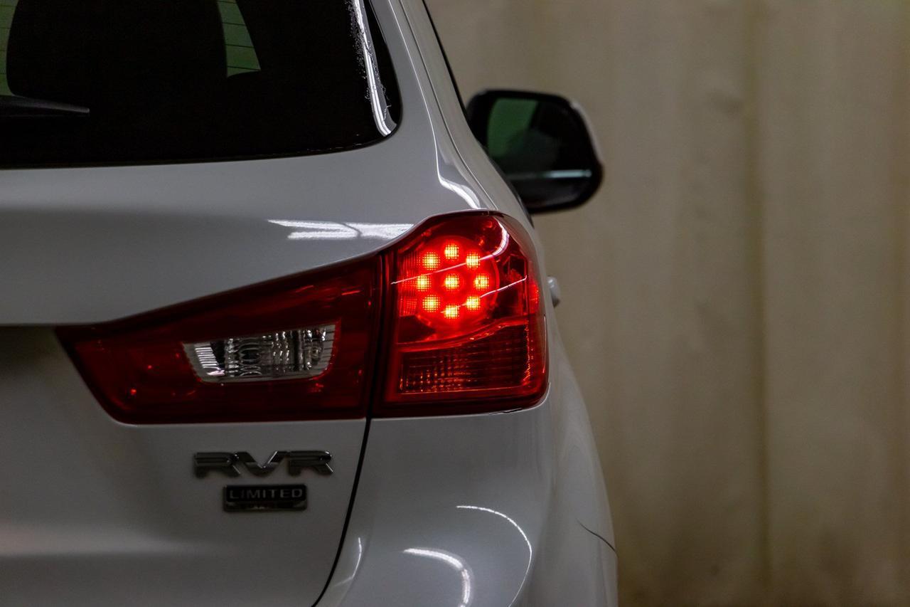 2015 Mitsubishi RVR AWD SE Limited Red Deer AB