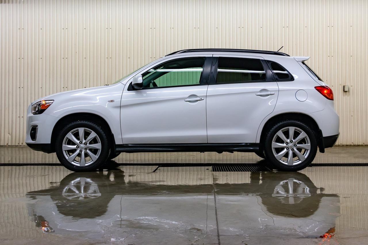 2015 Mitsubishi RVR AWD SE Limited Red Deer AB