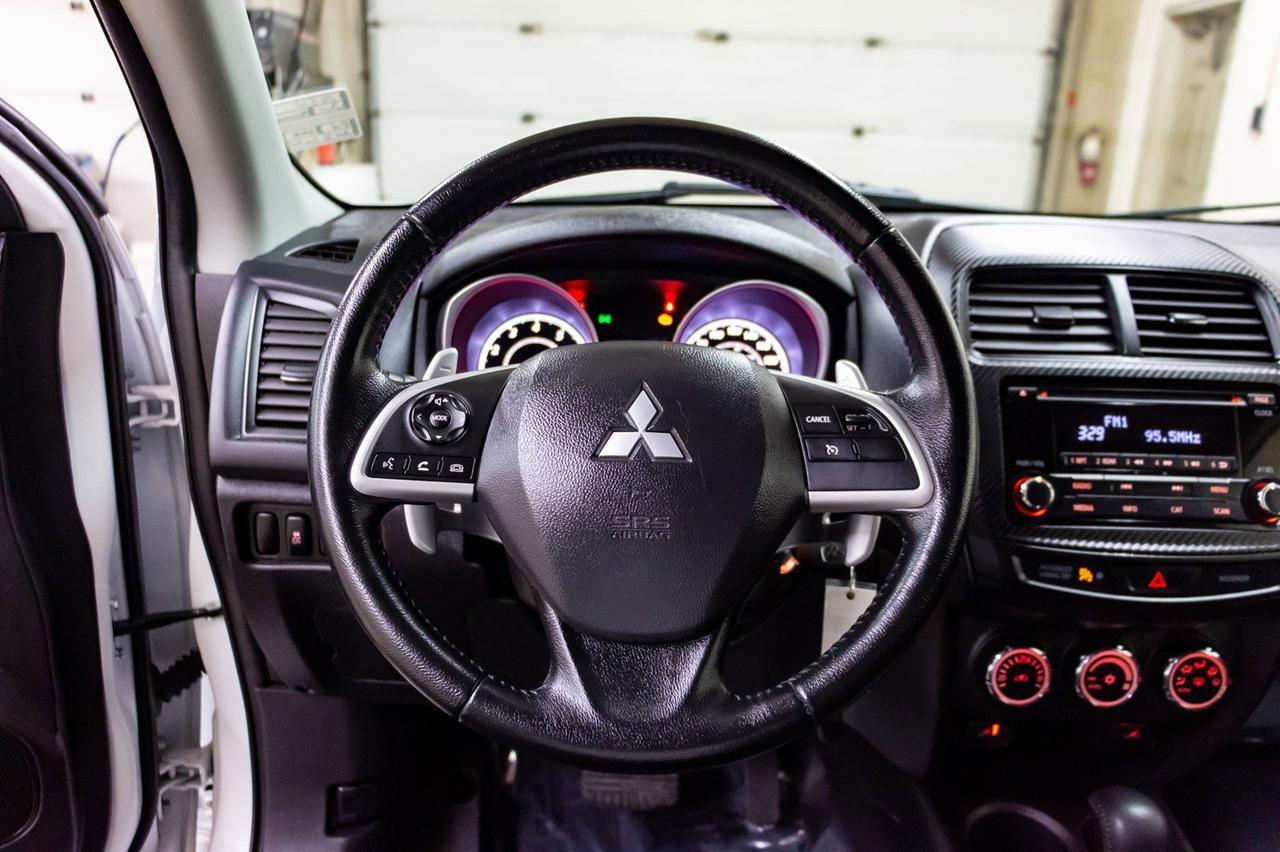 2015 Mitsubishi RVR AWD SE Limited Red Deer AB