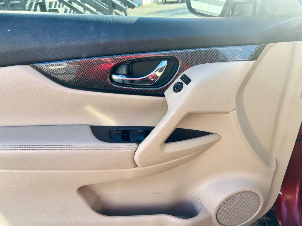 2015 NISSAN ROGUE S Des Moines WA