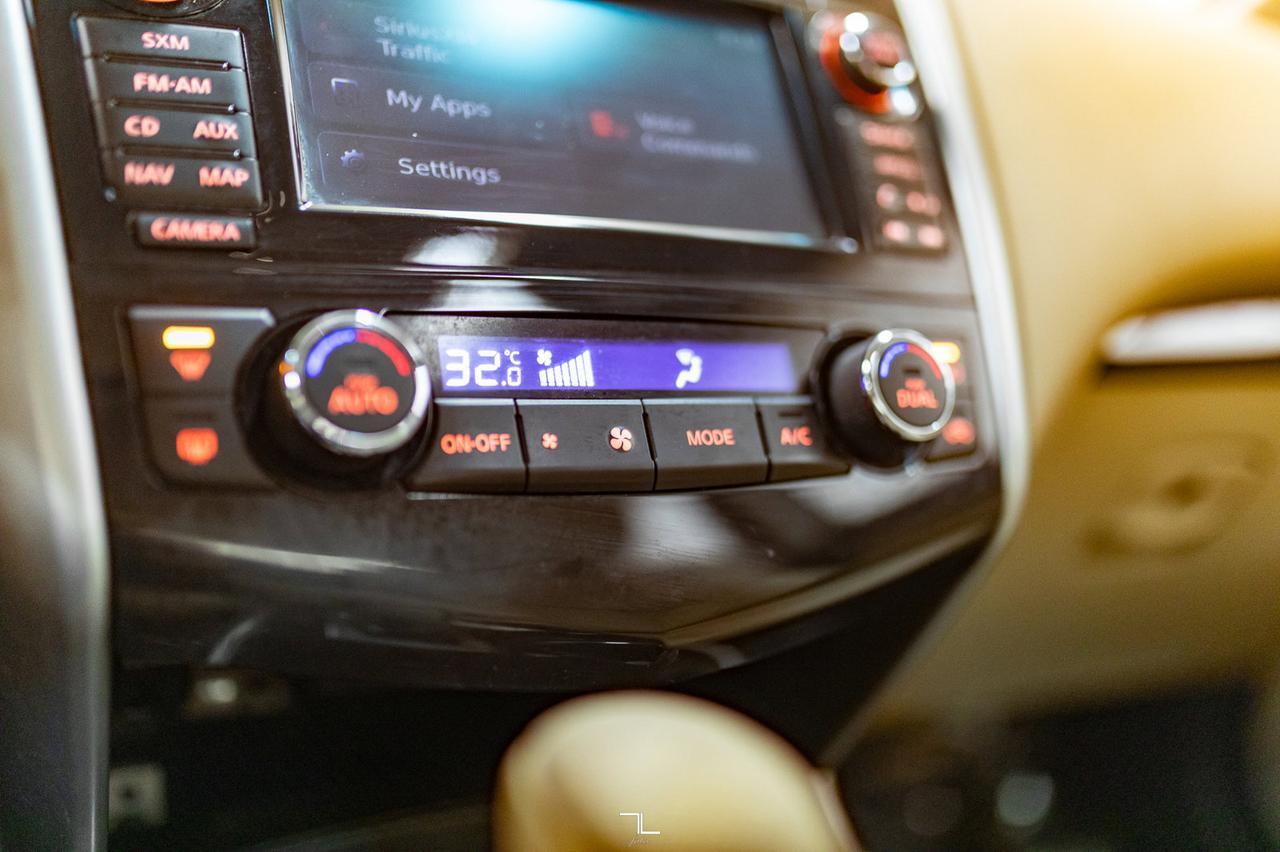 2015 Nissan Altima 3.5 SL Leather Roof BCam Red Deer AB