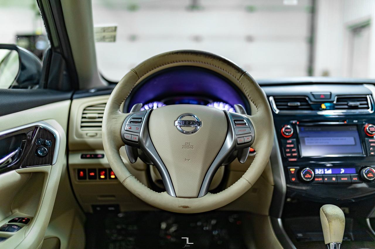 2015 Nissan Altima 3.5 SL Leather Roof BCam Red Deer AB