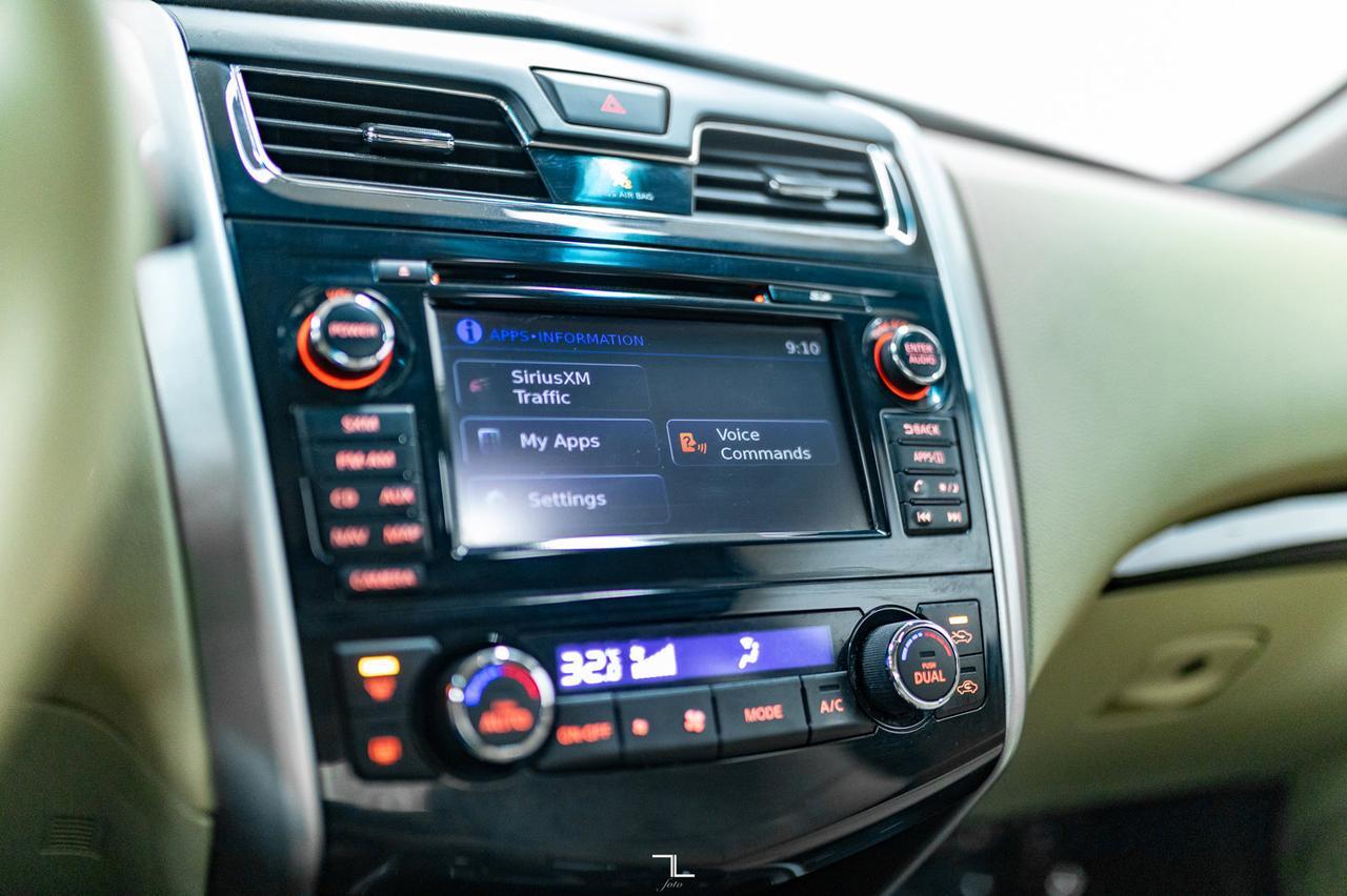 2015 Nissan Altima 3.5 SL Leather Roof BCam Red Deer AB