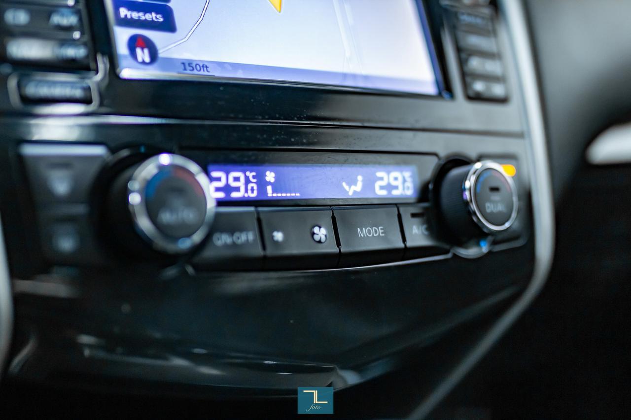 2015 Nissan Altima SL Leather Roof Nav BCam Red Deer AB